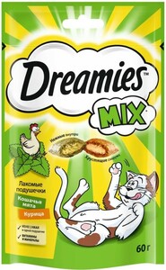 Лакомые подушечки Dreamies с курицей и мятой, Whiskas